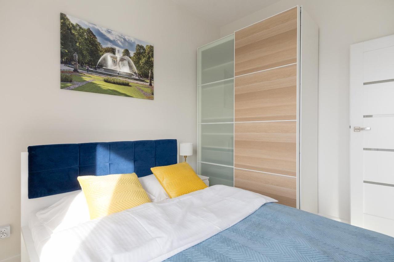 Wola Chic Blue Apartment Varsó Kültér fotó